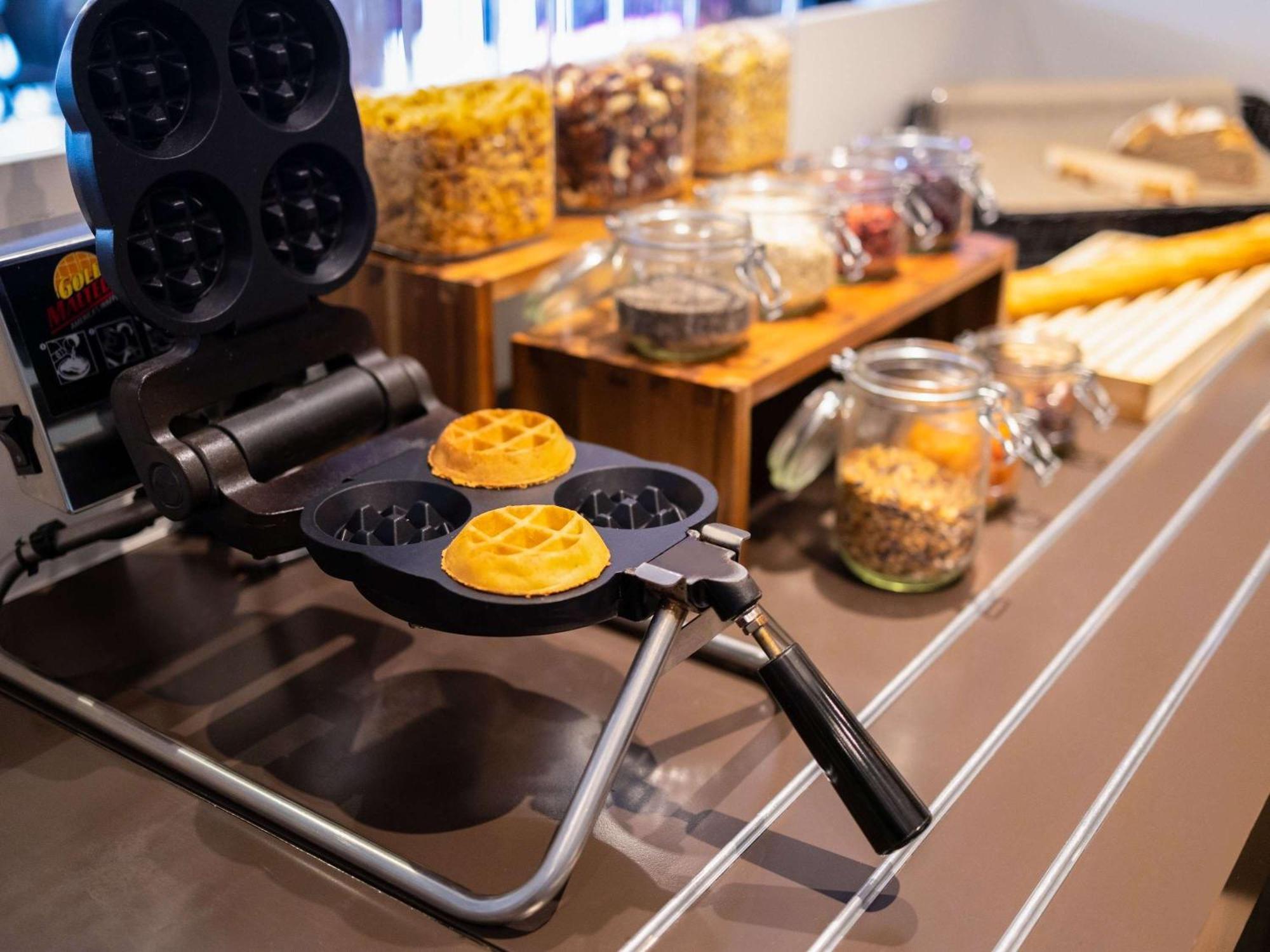Ibis Styles Hotel Brussels Centre Stephanie Saint-Gilles Eksteriør billede